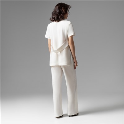 Брючный костюм, На шаг впереди моды