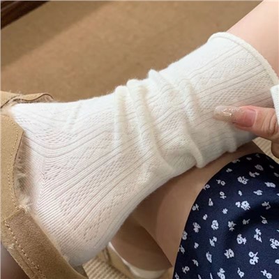 Tide, retro cream non-slip socks for pregnant, mid-length