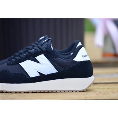 New Balance cl runner TM из натуральной замши и нейлона