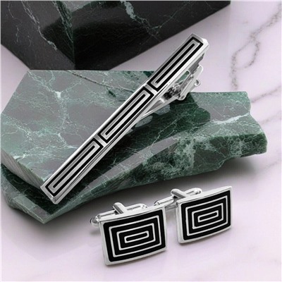 Набор запонок и зажима для галстука в футляре