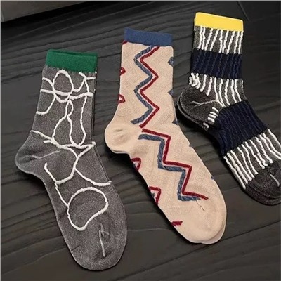 Lines and street style grey style~ comfortable and versatile and fashionable~ borderless outfit~ pile of socks