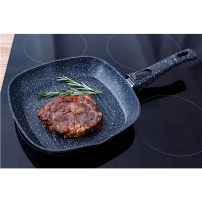 Сковорода-гриль Magistro Dark, 24×24 см, квадратная, ручка съёмная soft-touch, антипригарное покрытие, индукция, чёрная