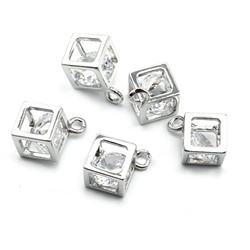 Подвеска фианит в кубе 6*6мм, серебристая
