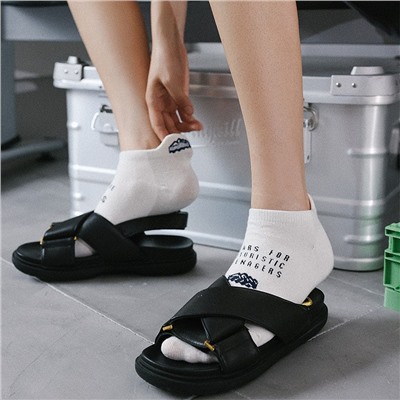 [日版潮牌春夏新款雪山字母刺绣船袜纯棉ins风男女运动外穿短袜]