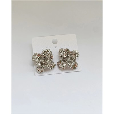 Стильные серьги