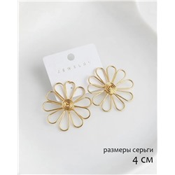 Стильные серьги