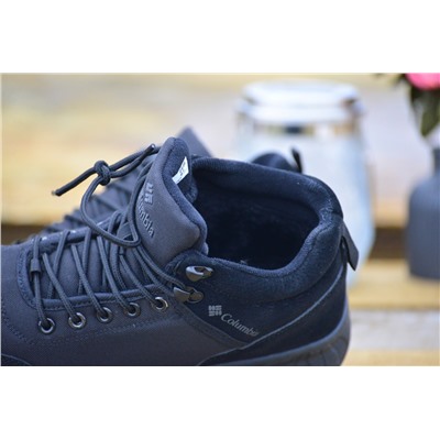 Зимняя Коламбия из комбинированных материалов