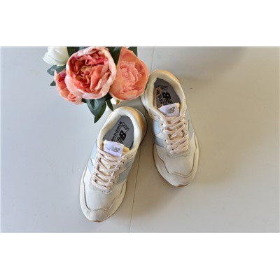 Бутиковые New Balance из натуральной замши