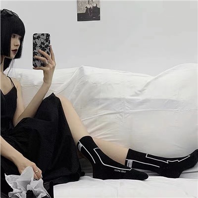 Tide brand 23FW Lena Heqian Industrial Functional Functional high street wind European and American street sports men and women pure cotton middle tube socks