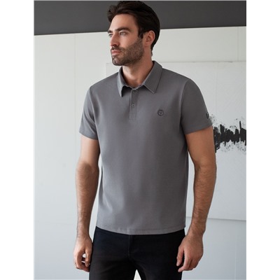 Футболка-поло из фактурного трикотажа