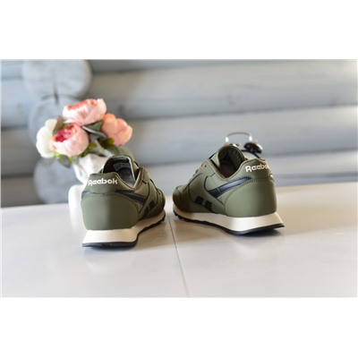 Reebok CLASSIC из натуральной плотной кожи