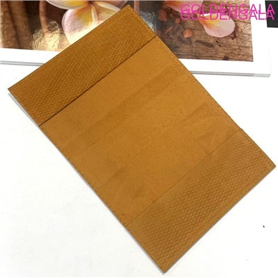 Обложка для паспорта из кожи коричнево-рыжая