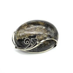 Брошь из слюдита 47*35мм.