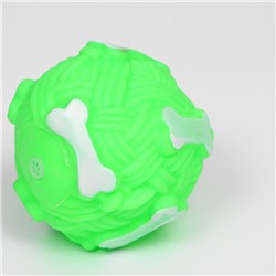 Игрушка пищащая «Клубок с косточками» для собак, 8 см, зелёная