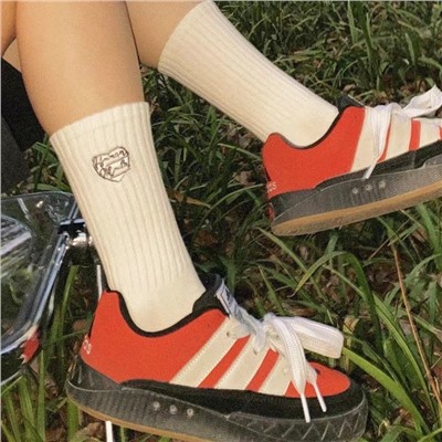 Cotton colored socks for men and women, Japanese version, with embroidery, mid length