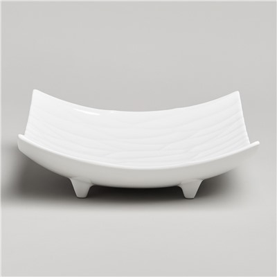 БЛЮДО НА НОЖКАХ LEFARD "BANQUET" 20,5*20,5*6,5 CM
