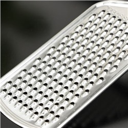 Тёрка для сыра Доляна «Помощник», 24 см, с ручкой, серебристая, чёрная