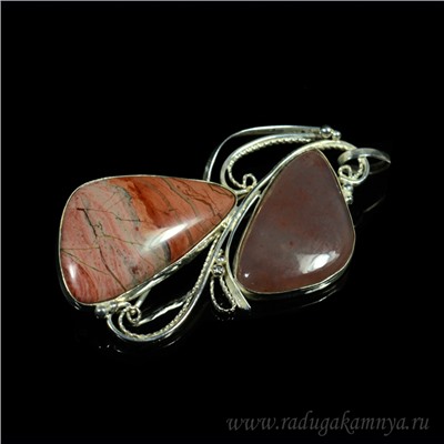 Брошь-кулон из яшмы уральской и халцедона в посеребрении 57*36мм.