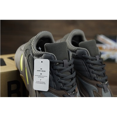 Adidas Yeezy Boost 700 V2 из натуральной замши и нейлона