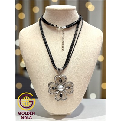 Кулон на кожаном шнурке "Женская грация" Арт КШ2130/13