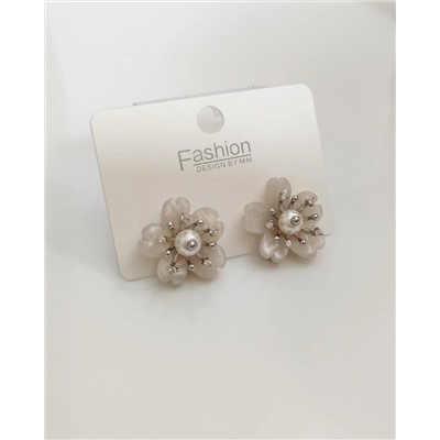 Стильные серьги