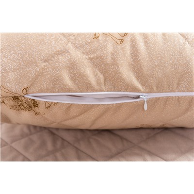 Подушка "Верблюд" тик на молнии лебпух+вербл,стег,лента,сумка(Н)