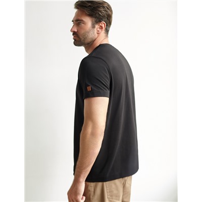 Футболка из премиального хлопка с авторским принтом