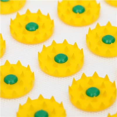 Аппликатор «Кузнецова», 70 колючек, спантекс, 23×32 см, жёлтый.