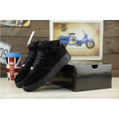 Зимние Nike Air Force из натуральной замши