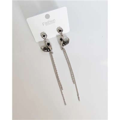 Стильные серьги