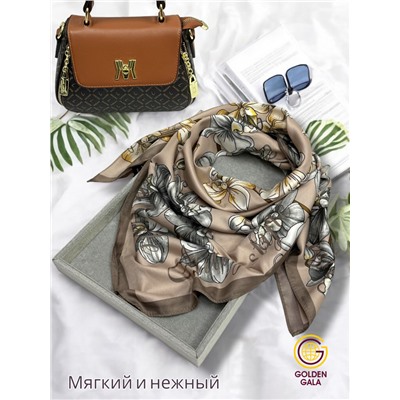 Платок шелковый Арт М43/4 (бежевый с темно-бежевой каймой)