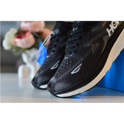HOKA Clifton 9