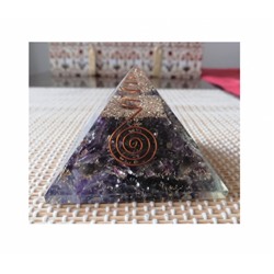 Оргонитовая Пирамида с Настоящими Аметистами, Real Amethyst Orgonite Pyramid, произв. Kalyan Puja