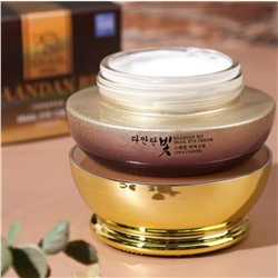 Jigott Питательный крем для век с муцином улитки / Daandan Bit Snail Eye Cream, 50 мл