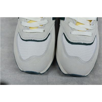 New Balance 574 из натуральной замши