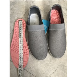 CROCS Reviva Slipon