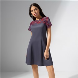 Платье мини с кружевом, Истина в любви