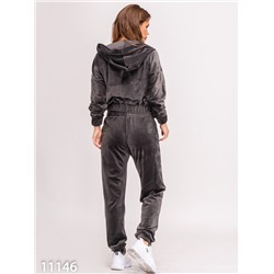 Серый велюровый спортивный костюм с капюшоном