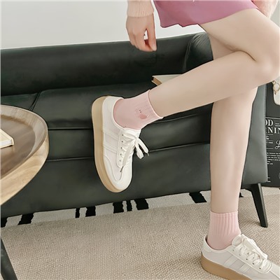 Fuchsia brand cotton socks for leisure, with embroidery