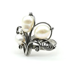 Кольцо с жемчугом "Брусника" 21*24мм., размер-17