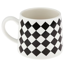 Кружка фарфоровая "Геометрия" "Шахматка" 300мл, д8,9см h8см, матовая глазурь, с деколью, цвет - белый с черным, ложка нерж. 13,5см, фарфоровая крышка, д/горла 7,5см, д/основания 7см, в подарочной коробке (Китай)