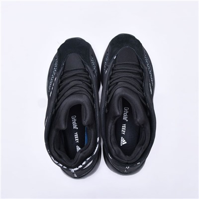 Кроссовки  Adidas Yeezy Boost арт 1445