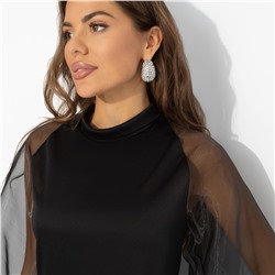 Блуза с акцентными рукавами, Незаменимая