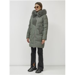Куртка женская зимняя с мехом енот премиум класса зеленого цвета 3132Z