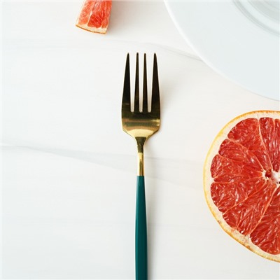 Вилка столовая Magistro «Блинк», 21.5×3 см, нержавеющая сталь, зелёная ручка, золотистая