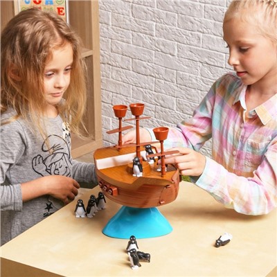 Настольная игра на логику «Пингвины, на абордаж», 2-4 игрока, 5+