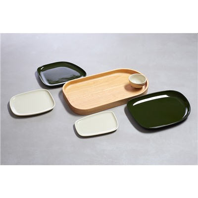 Набор из 5-ти сервировочных тарелок на деревянном подносе Sorrento