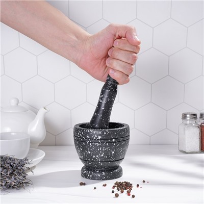 Ступка с пестиком Доляна «Чёрный камень», 10.5×10.5×20 см, чёрная