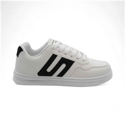 Кроссовки В002-11 белые