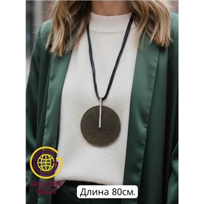 Кулон на кожаном шнурке "Женская грация" Арт КШ2130/07